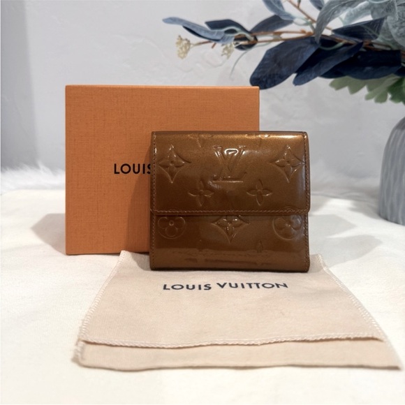 Louis Vuitton Brown Wallet - Picture 15 of 15